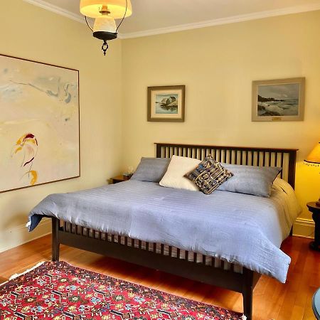 Chrysler House Bed & Breakfast Gananoque Bagian luar foto