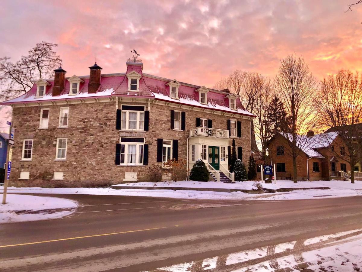 Chrysler House Bed & Breakfast Gananoque Bagian luar foto